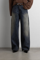 MID-RISE CURVED LEG DARK WASH JEAN