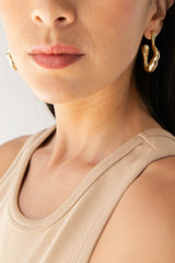 ABSTRACT SQUIGGLE HOOP EARRING