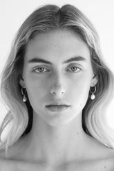 HOOP EARRINGS WITH PEARL DROP