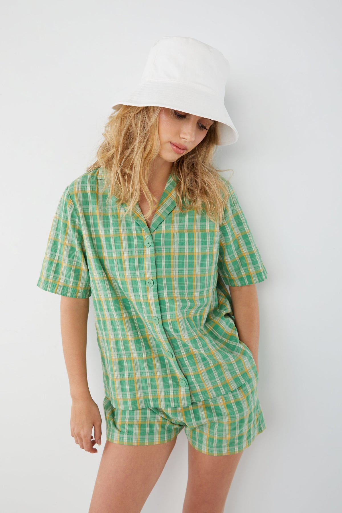 PLAID SHORT SLEEVE SHIRT