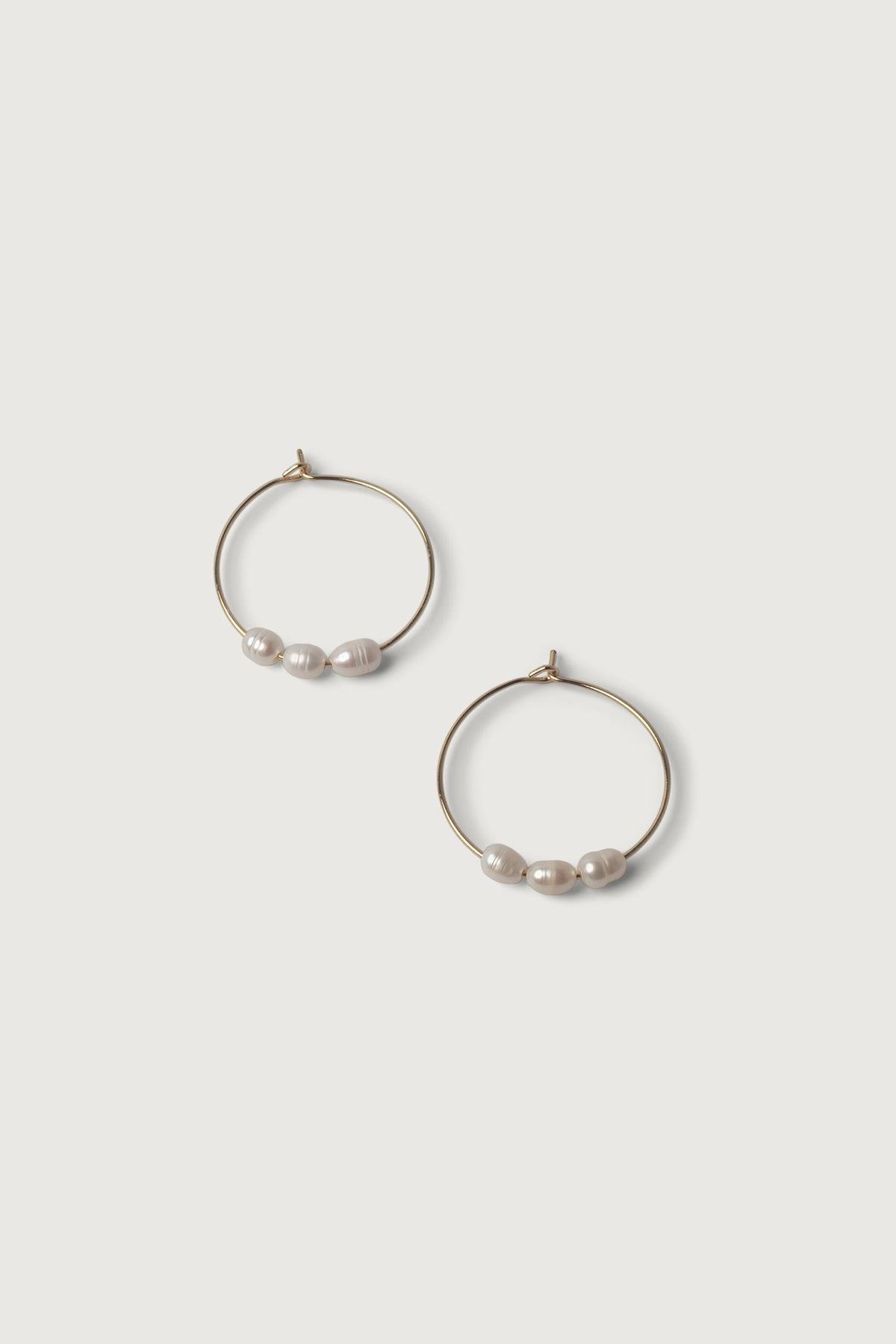 PEARL HOOP EARRING