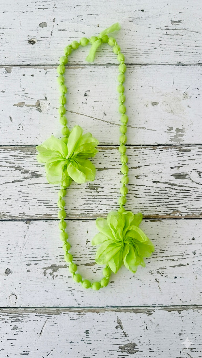 Collar bolas flores +8colores
